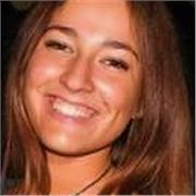 Studentessa universitaria di Lingue e relazioni internazionali per Ripetizioni